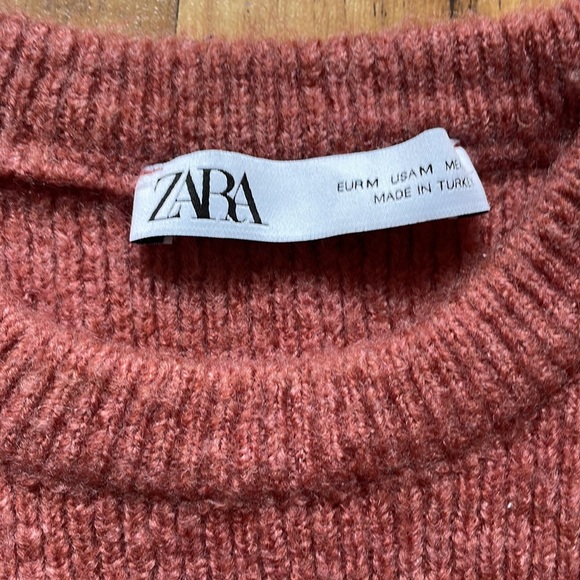 Zara, medium, pull pink. - Picture 2 of 2